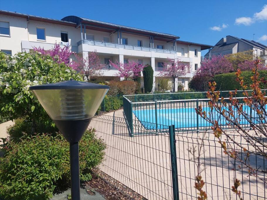 Appartement 65 M² Avec Piscine. Tours Luaran gambar